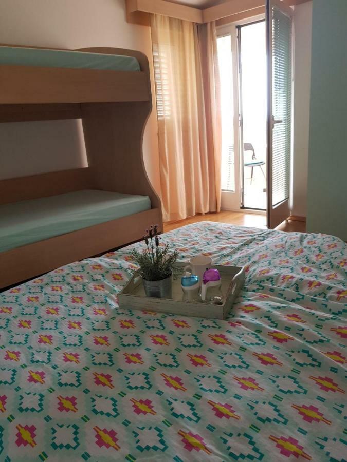 Apartmani Bambi ルン エクステリア 写真